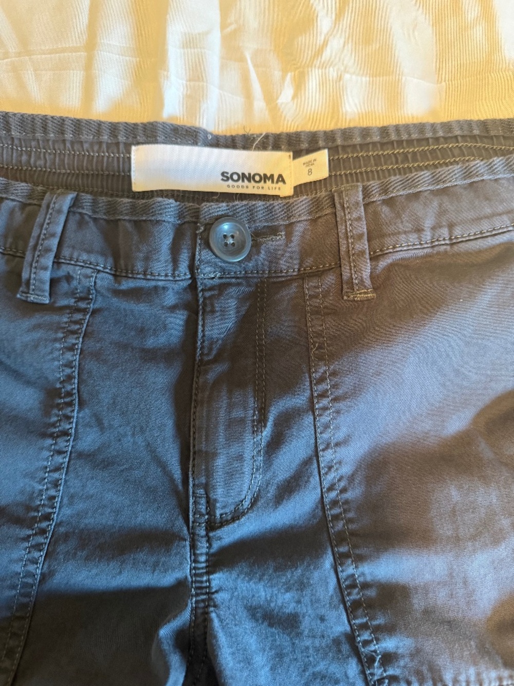 Ladies size 8 grey Sonoma shorts